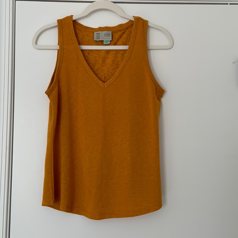 Anthropologie tank top size S! Excellent condition!